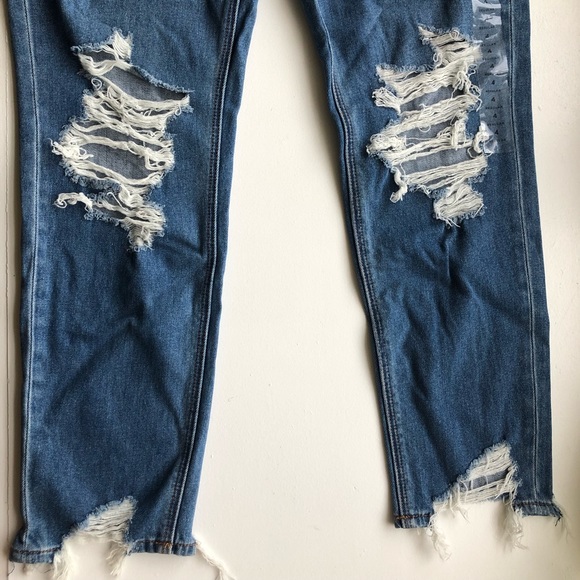 American Eagle distressed mom jeans - Picture 2 of 9